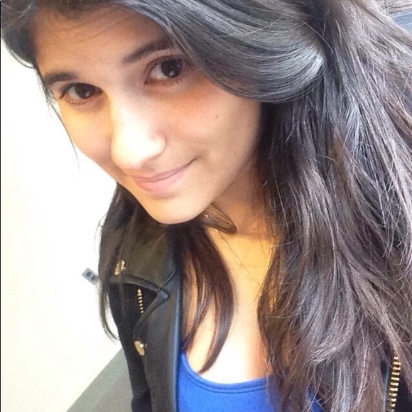 Meet your Posher, Emily - Picture 3 of 6